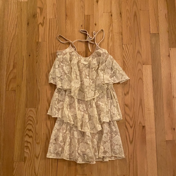 VAVA by Joy Han lace ruffle dress - Picture 2 of 5